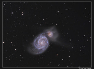 Die Strudelgalaxie, auch als Whirlpool-Galaxie, Messier 51 oder NGC 5194/5195 bezeichnet, ist eine Spiralgalaxie im Sternbild Jagdhunde. Aufnahme von Michael Kunze.